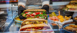 Ouvrir un snack : apport personnel, financement, emplacement