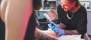 Quelles démarches pour ouvrir un salon de tatouage 