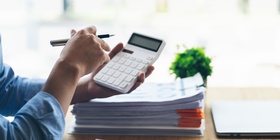 Calculer la régularisation des cotisations sociales Urssaf