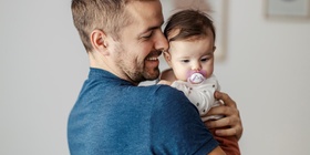 Le congé paternité et le congé naissance